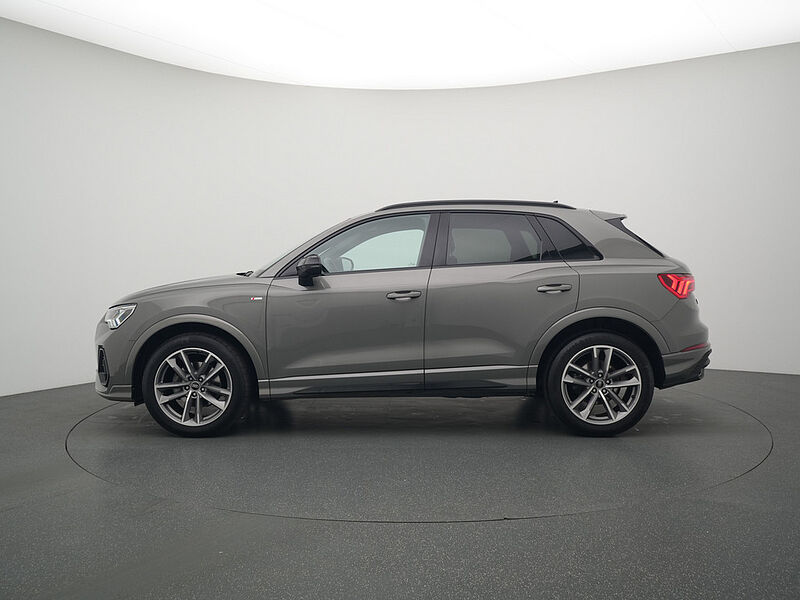 Audi Q3 S line S TRON PANO ACC AHK NAVI VIRT APP