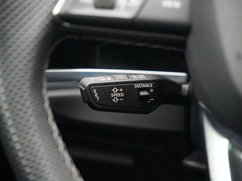 Audi Q3 S line STRON PANO NAVI VIRT ACC KAM AHK APP
