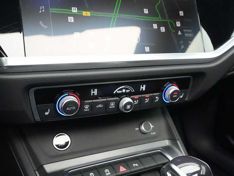 Audi Q3 S line STRON PANO NAVI VIRT ACC KAM AHK APP