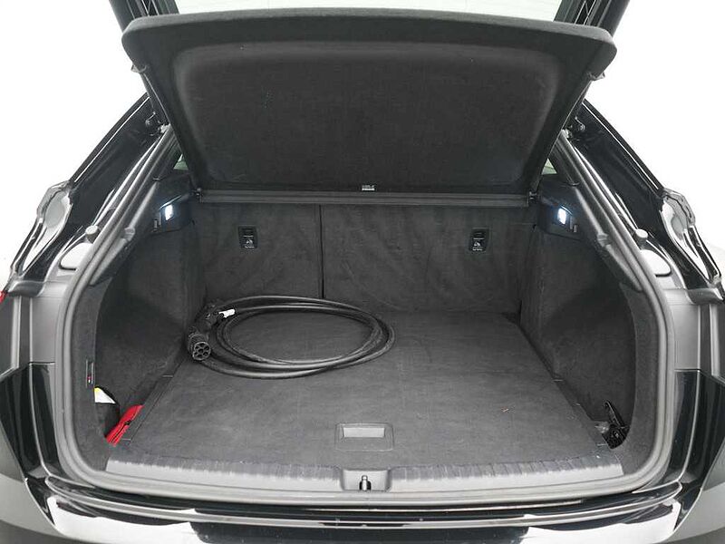 Audi Q4 Sportback S line PANO NAVI LEDER MATRIX AHK