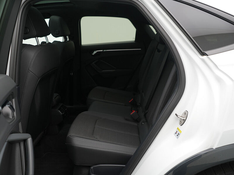 Audi Q3 Sportback S line STRON KAM 360° APP NAVI VIRT