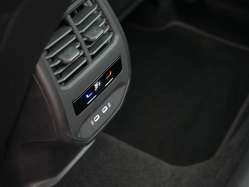 CUPRA Formentor DSG LEDER VIRT ACC KAM SHZ PDC