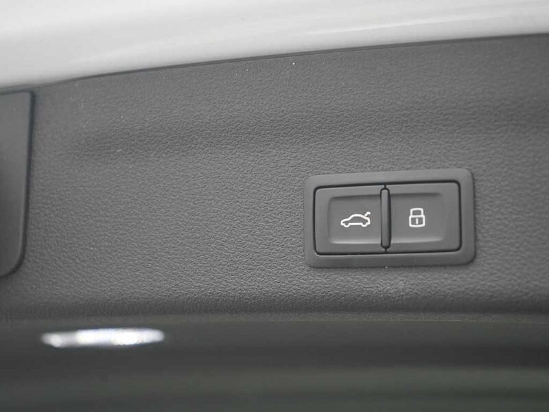 Audi A6 Avant NAVI KAM 360° HUD MATRIX MEMORY LEDER