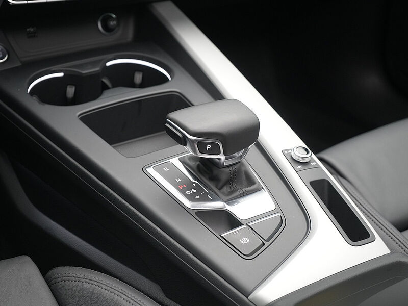 Audi A4 Avant S line ACC NAVI LEDER PANO KAM