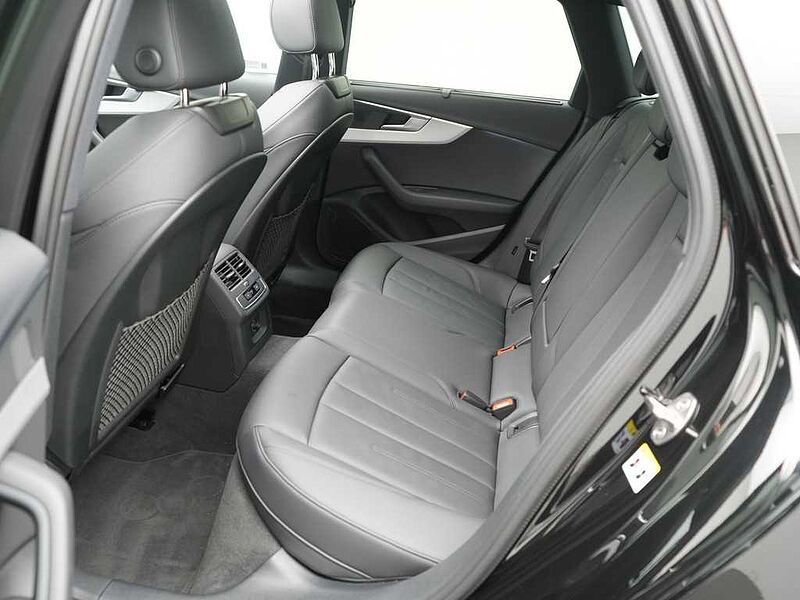 Audi A4 Avant S line ACC NAVI LEDER PANO KAM
