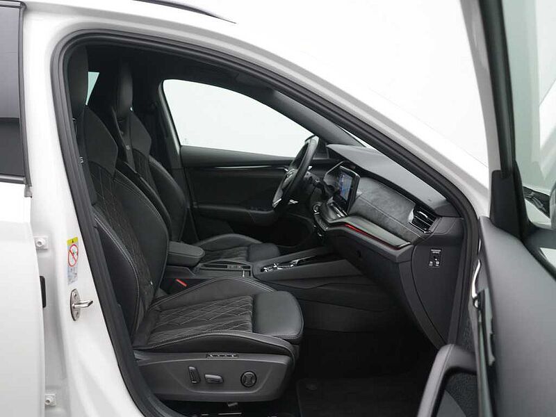 SKODA OCTAVIA Ocatvia Combi RS MEMORY HUD LED VIRT ACC NAVI