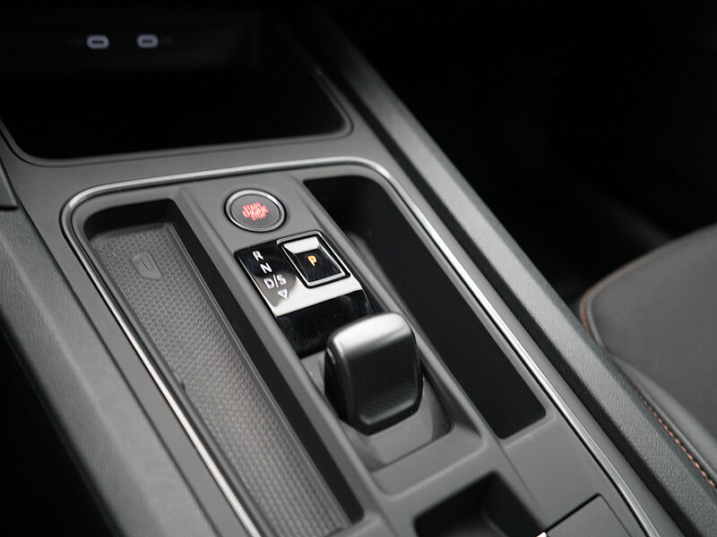 CUPRA Formentor DSG ACC KAM KEYLESS CARPLAY SHZ LED