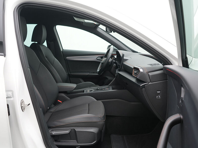 CUPRA Formentor DSG ACC KAM KEYLESS CARPLAY SHZ LED