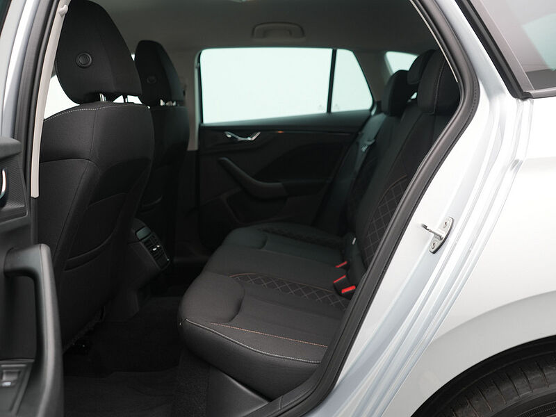 SKODA SCALA Tour DSG AHK ACC CARPLAY LED SHZ VIRT PDC