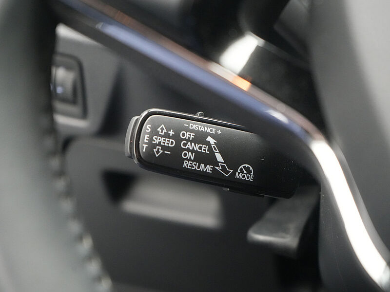 SKODA SCALA Tour DSG AHK ACC CARPLAY LED SHZ VIRT PDC