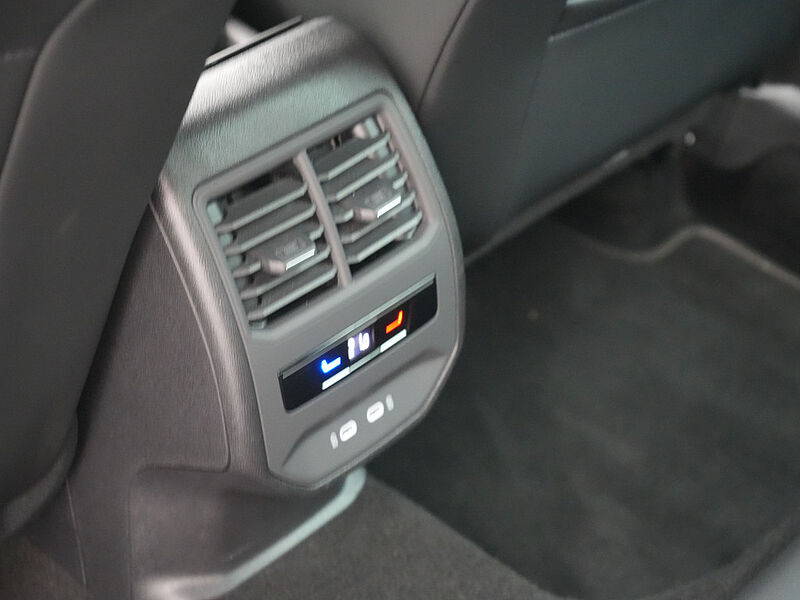 CUPRA Formentor DSG CARPLAY LED ACC KAM SHZ PDC