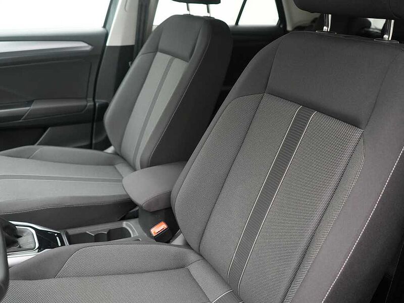 Volkswagen T-Roc Life NAVI VIRT LED CARPLAY SHZ PDC LED