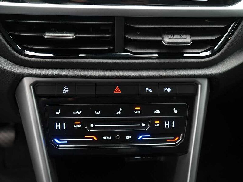Volkswagen T-Roc Life LED CARPLAY PDC SHZ NAVI VIRT