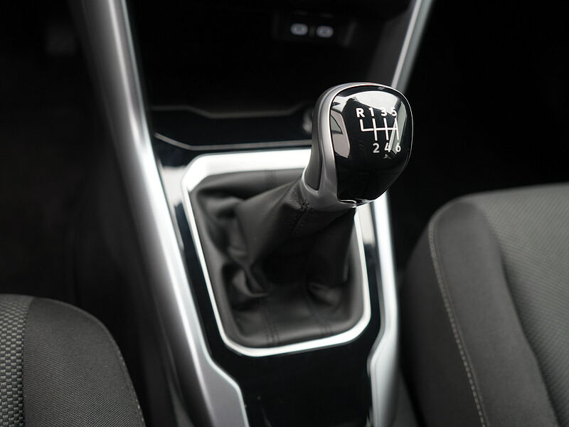 Volkswagen T-Roc Life LED CARPLAY PDC SHZ NAVI VIRT