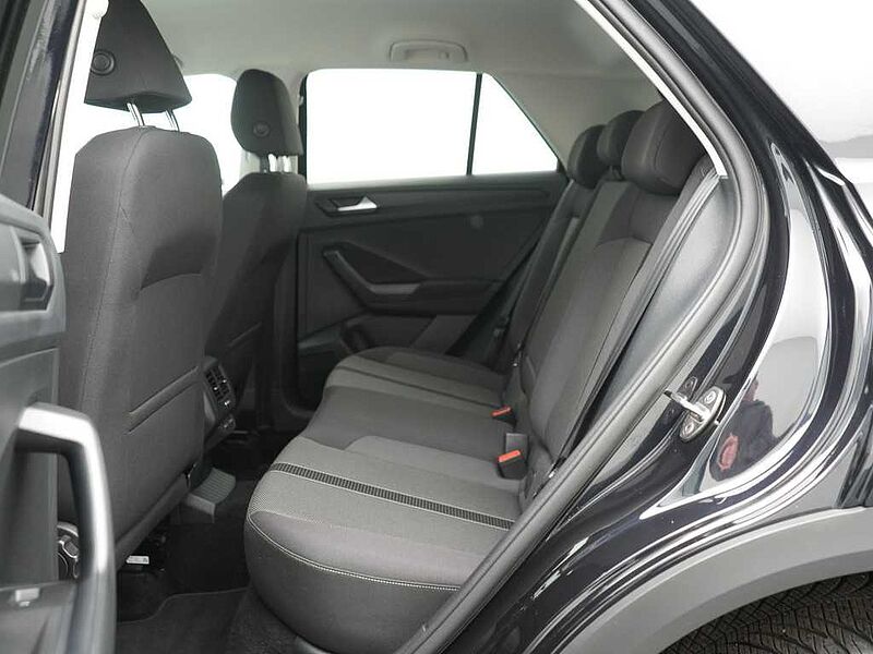 Volkswagen T-Roc Life NAVI VIRT CARPLAY SHZ PDC LED