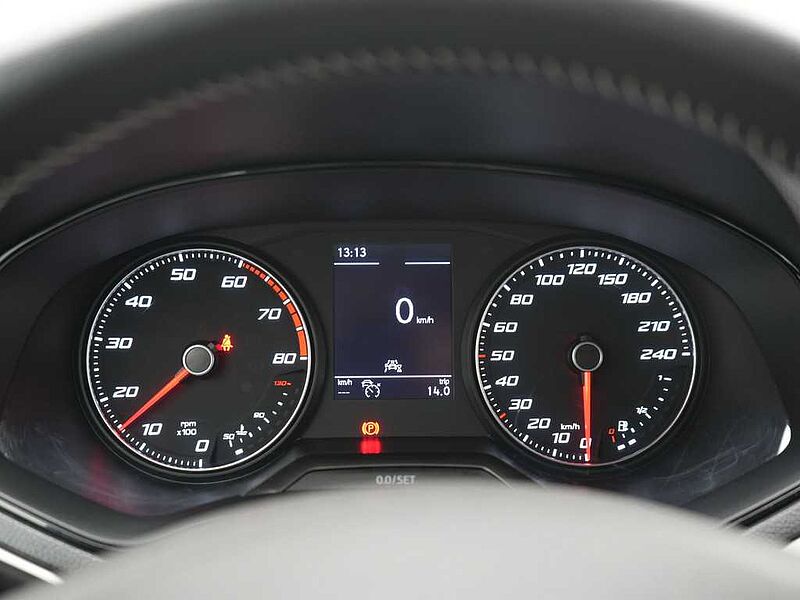 SEAT Arona Xcellence KAMERA APP PORT NAVI SHZ ACC ACC