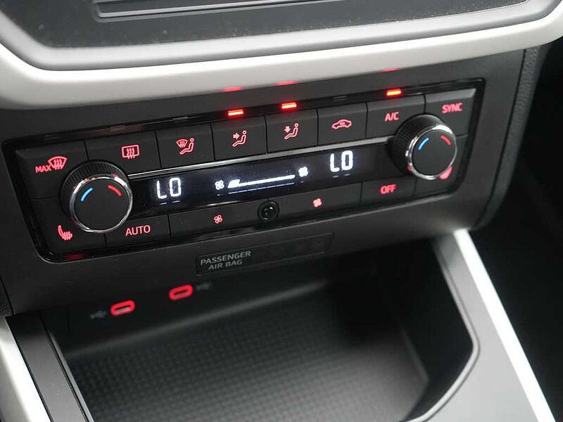 SEAT Arona Xcellence KAMERA APP PORT NAVI SHZ ACC ACC