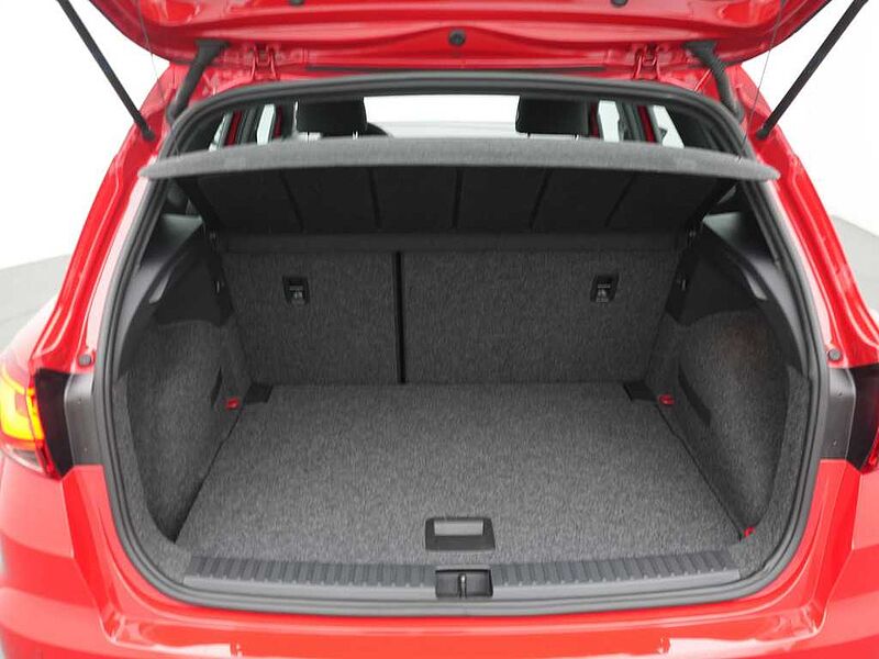 SEAT Arona Xcellence KAMERA APP PORT NAVI SHZ ACC ACC