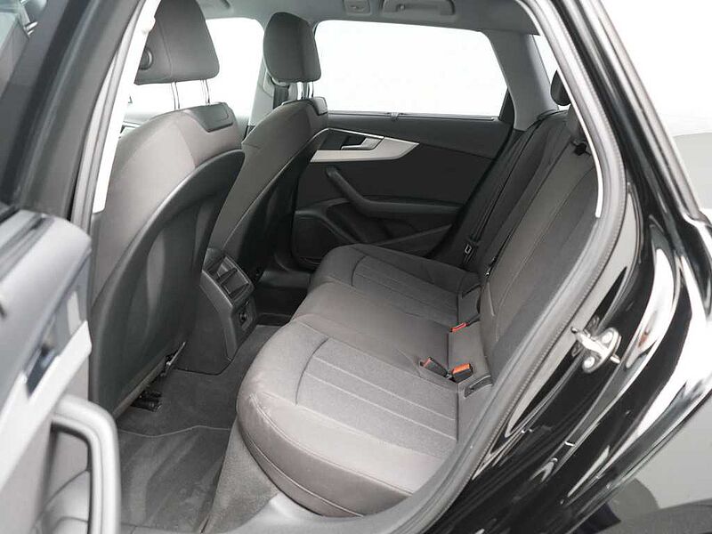 Audi A4 Avant S TRON AHK NAVI APP LED SHZ PDC