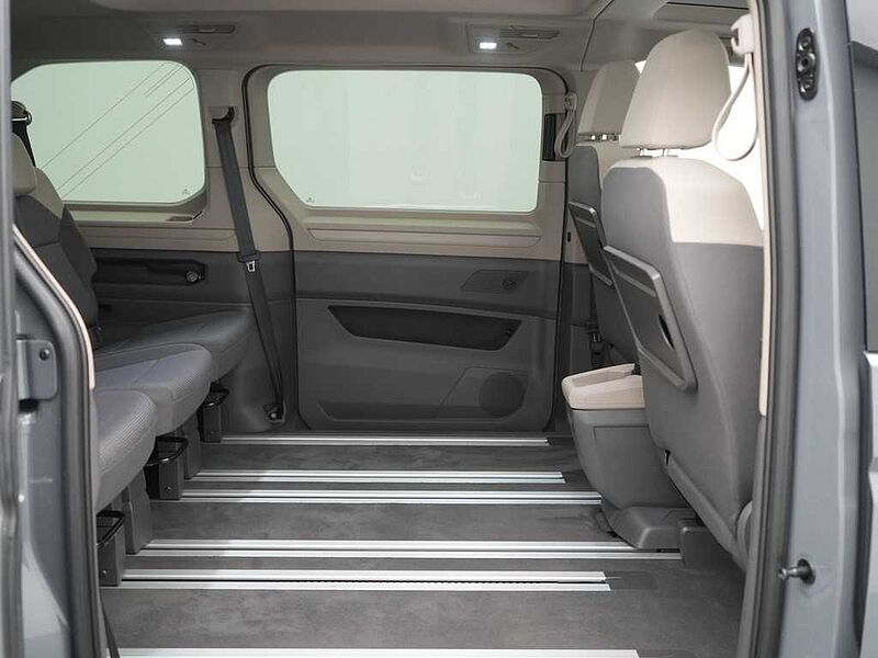 Volkswagen T7 Multivan DSG KAM PANO SHZ PDC MATRIX