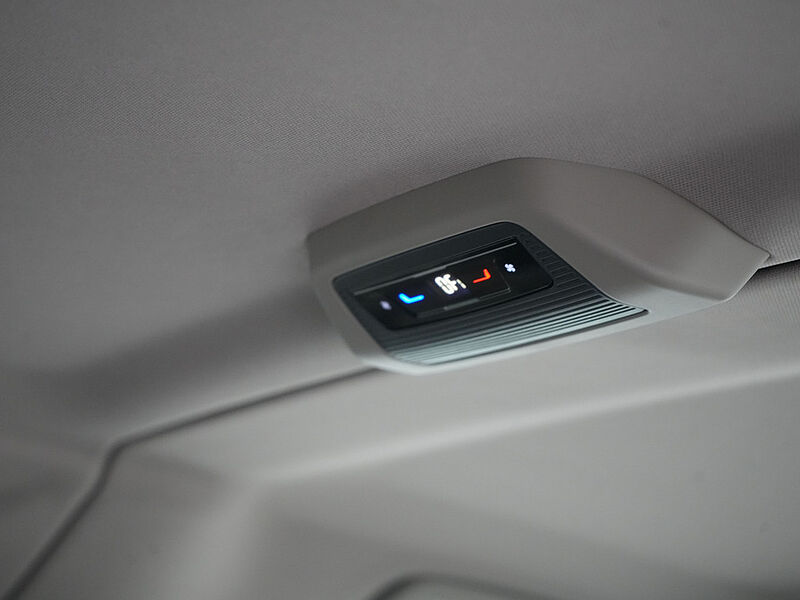 Volkswagen T7 Multivan Life AHK HUD 7 SITZER PDC IQ LED