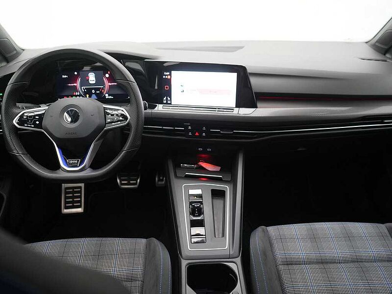 Volkswagen Golf VIII eHybrid GTE DSG NAVI SHZ PDC