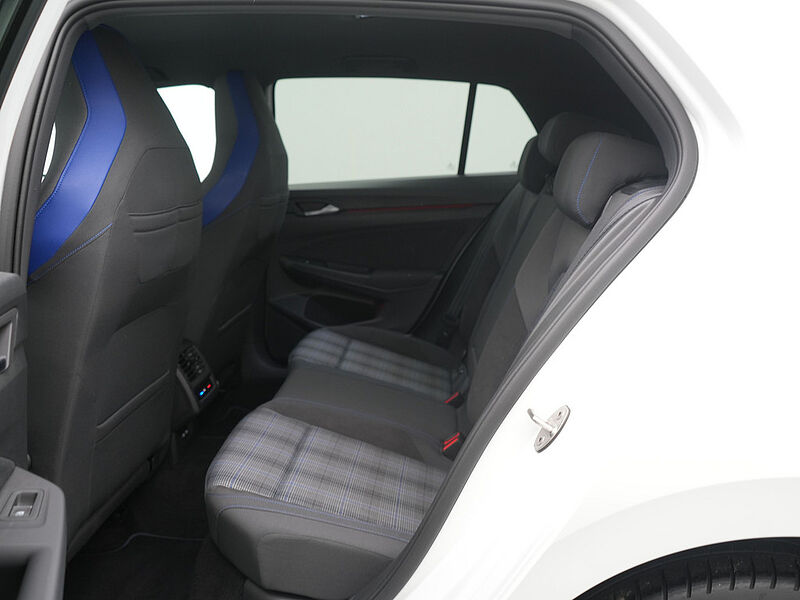 Volkswagen Golf VIII eHybrid GTE DSG NAVI SHZ PDC