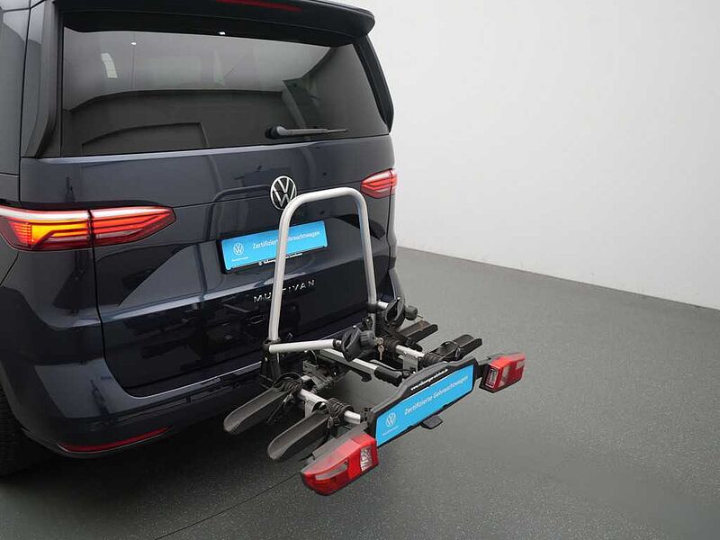 Volkswagen T7 Multivan Life DSG 7 SITZER AHK HUD VIS-A-VIS