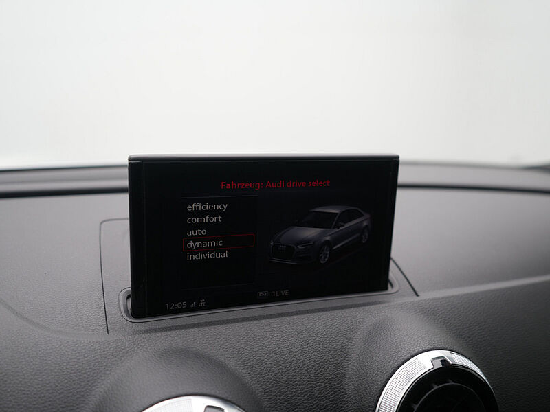Audi A3 Limousine S-TRON ACC NAVI PANO SHZ CARPLAY