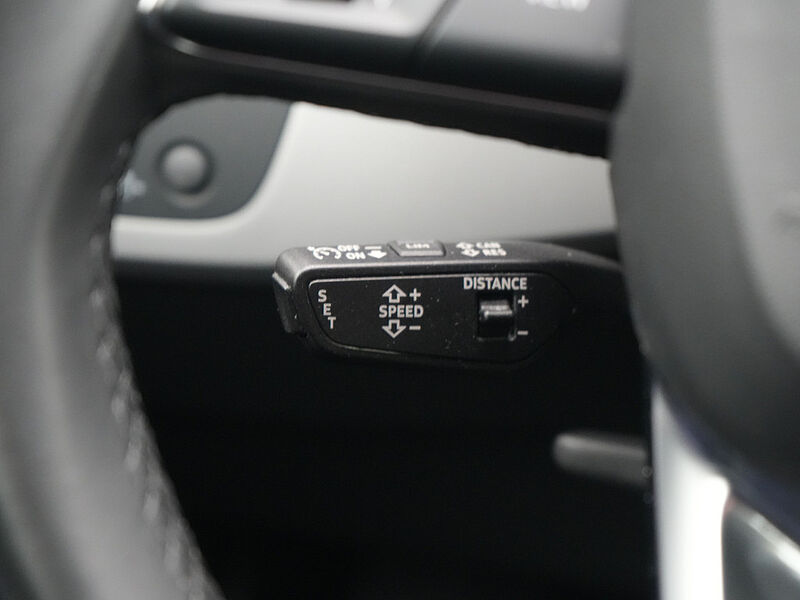 Audi A4 Avant NAVI KAM AHK ACC LED SHZ