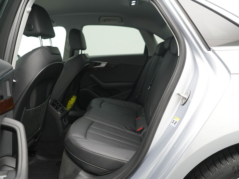 Audi A4 S-TRON LEDER NAVI AHK SHZ PDC XENON