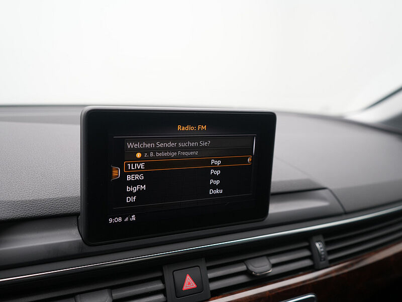 Audi A4 LEDER NAVI AHK PDC SHZ XENON