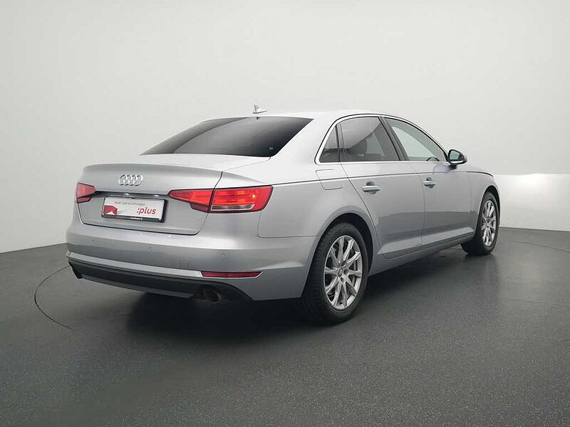 Audi A4 LEDER NAVI AHK PDC SHZ XENON