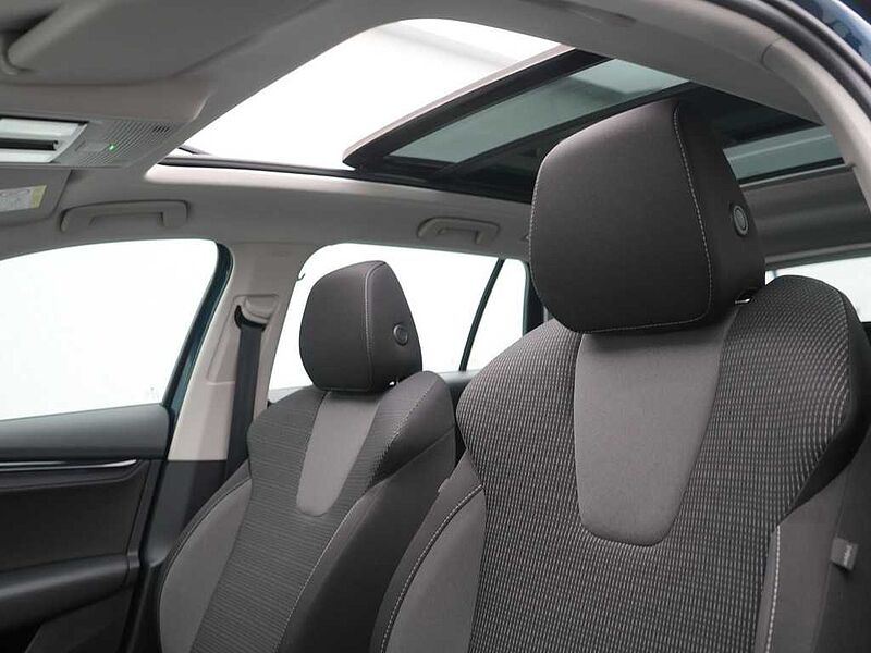 SKODA OCTAVIA LED PANO PDC KAM