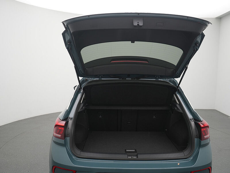 Volkswagen T-Roc Life LED SHZ VIRT CARPLAY NAVI PDC