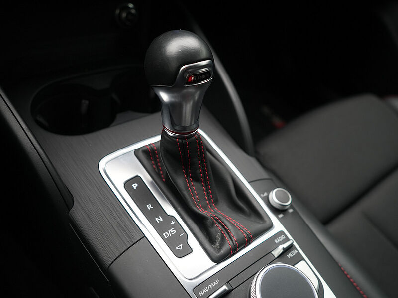 Audi S3 Sportback STRON NAVI LEDER MATRIX KAM SHZ PDC