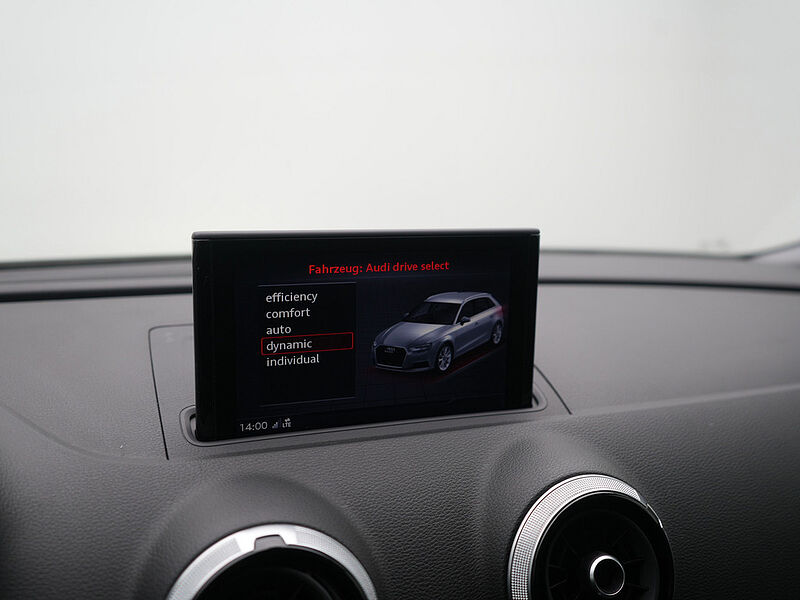 Audi S3 Sportback STRON NAVI LEDER MATRIX KAM SHZ PDC