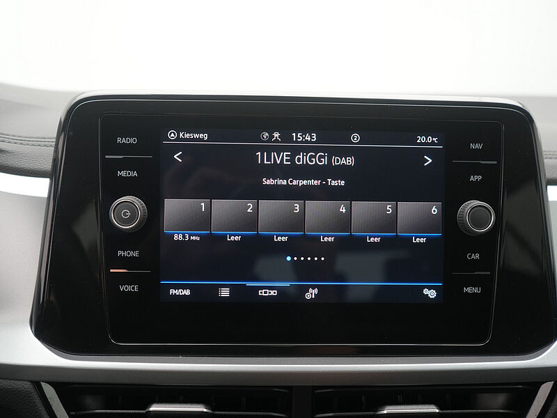 Volkswagen T-Roc TSI Life VIRT CARPLAY NAVI SHZ PDC LED
