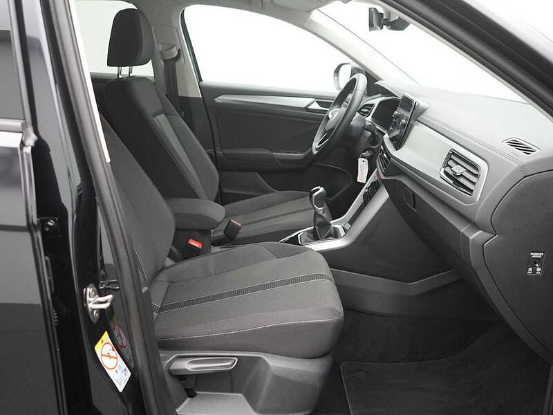 Volkswagen T-Roc TSI Life VIRT CARPLAY NAVI SHZ PDC LED