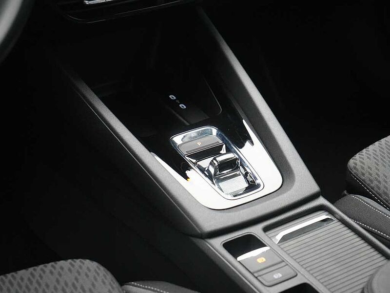 SKODA OCTAVIA Combi TSI iV DSG AHK APP VIRT LENKRADHZ