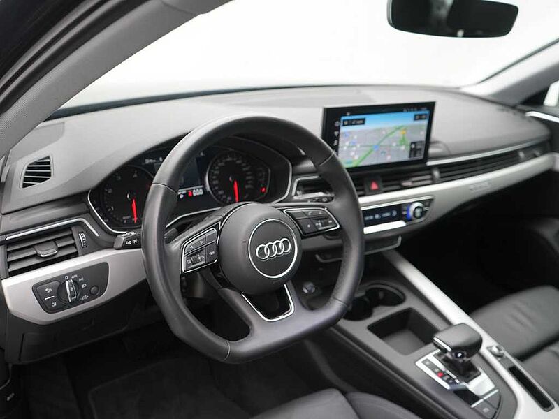 Audi A4 Avant Quattro S line NAVI AHK LEDER KAM SHZ