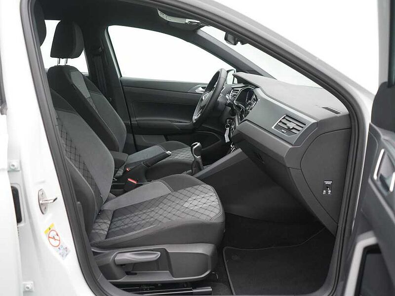 Volkswagen Polo R-Line ACC MATRIX LED VIRT APP