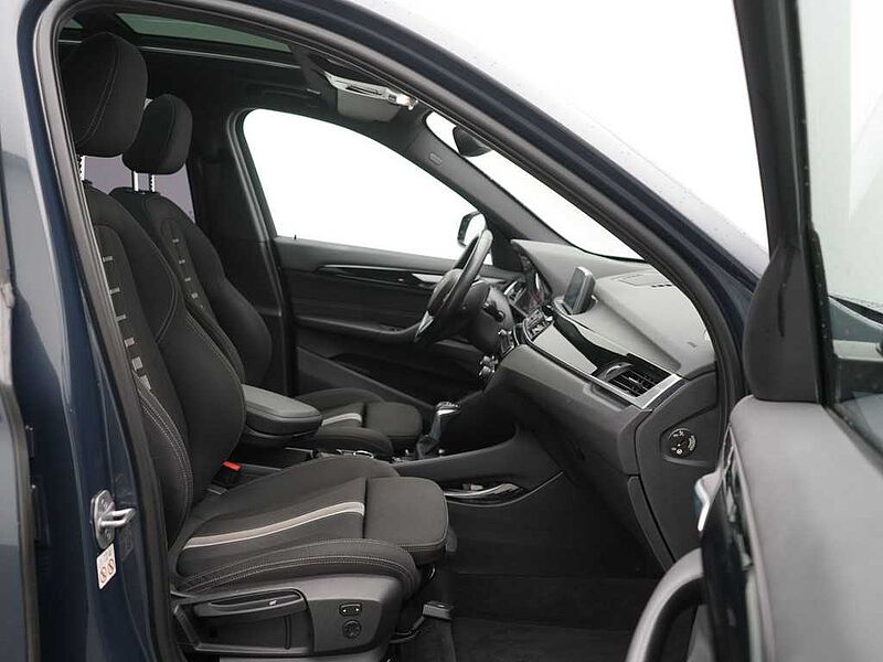 BMW X1 xDrive 18d Sport Line STEPTRON PANO NAVI SHZ
