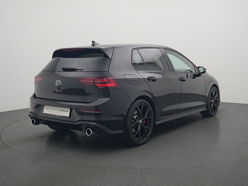 Volkswagen Golf VIII GTI DSG PANO MATRIX NAVI HUD ACC APP