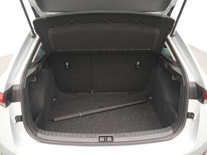 SKODA SCALA Tour DSG APP CONNCT ACC PDC LED SHZ