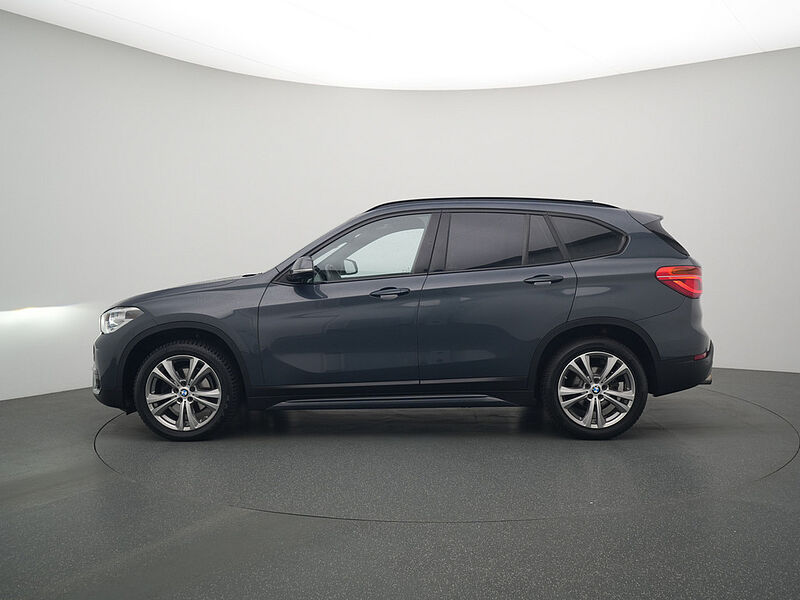 BMW X1 xDrive 18d Sport Line STEPTRON AHK PANO NAVI