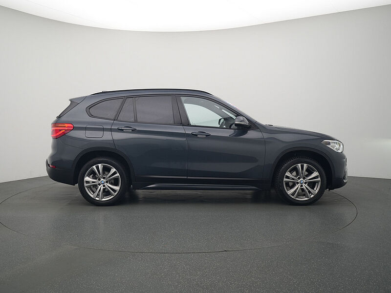 BMW X1 xDrive 18d Sport Line STEPTRON AHK PANO NAVI