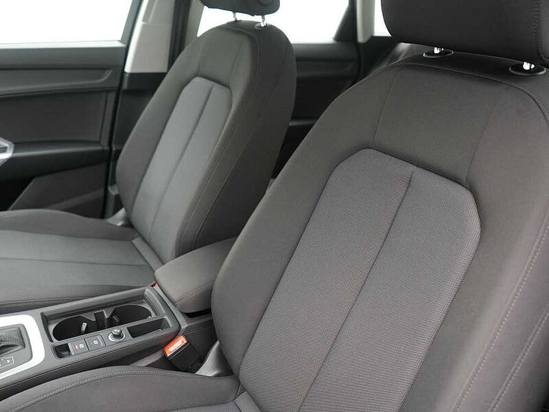 Audi Q3 advanced S-TRON STANDHZ ACC NAVI KAM CARPLAY