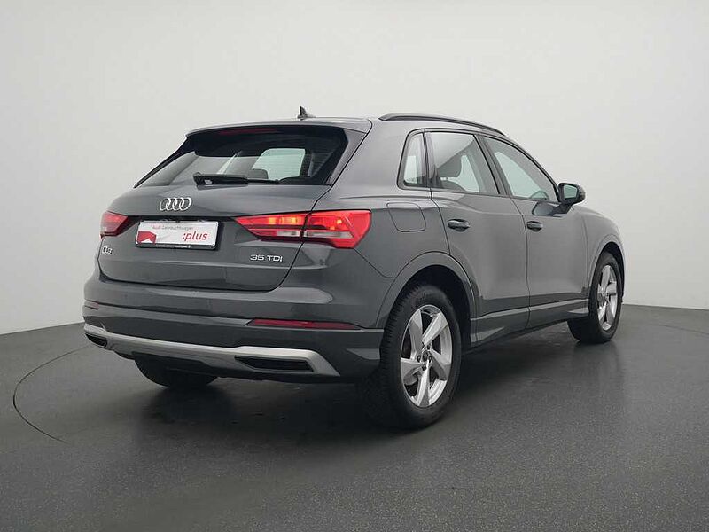 Audi Q3 advanced S-TRON STANDHZ ACC NAVI KAM CARPLAY