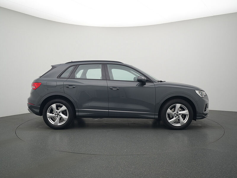 Audi Q3 advanced S-TRON VIRT PDC KAM SHZ NAVI ACC